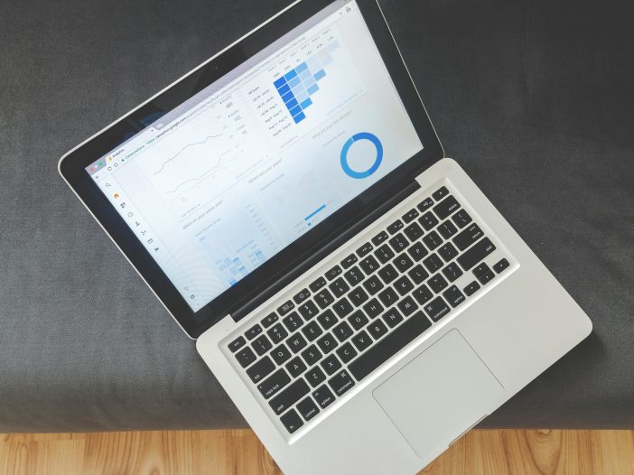 Year-end accounting system checklist for government contractors using Unanet, Deltek, or QuickBooks for DCAA compliance.