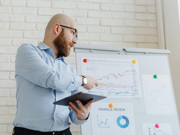 Comparing Cash vs Accrual accounting methods for GovCon compliance under SF 1408 and FAR 52.216-7 requirements.